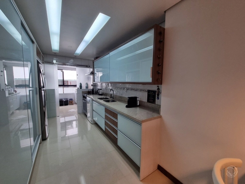 Apartamento na Agronômica com 3 dormitórios, sendo 1 suíte e 2 vagas: 13ª foto da galeria de imagens do imóvel