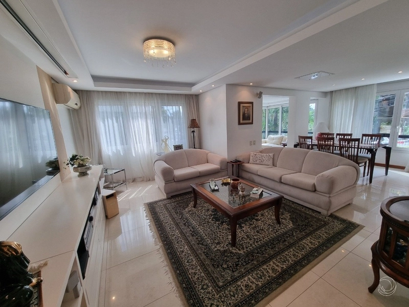 Apartamento na Agronômica com 3 dormitórios, sendo 1 suíte e 2 vagas: 4ª foto da galeria de imagens do imóvel