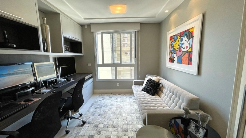 Cobertura duplex no Centro com vista para o mar, 3 suítes 231m²: 13ª foto da galeria de imagens do imóvel