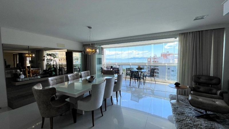 Cobertura duplex no Centro com vista para o mar, 3 suítes 231m²: 6ª foto da galeria de imagens do imóvel