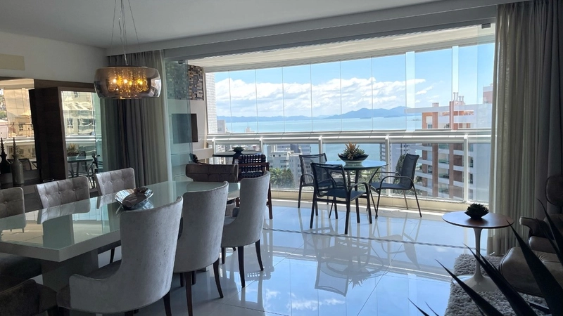 Cobertura duplex no Centro com vista para o mar, 3 suítes 231m²: 22ª foto da galeria de imagens do imóvel