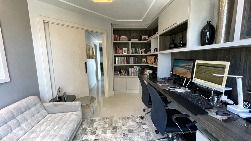 Cobertura duplex no Centro com vista para o mar, 3 suítes 231m²: 11ª foto da galeria de imagens do imóvel