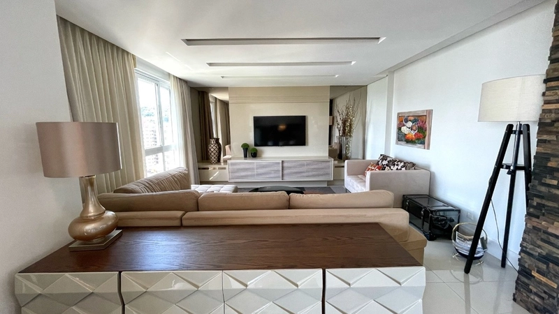 Cobertura duplex no Centro com vista para o mar, 3 suítes 231m²: 3ª foto da galeria de imagens do imóvel