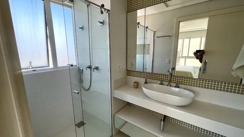 Cobertura duplex no Centro com vista para o mar, 3 suítes 231m²: 18ª foto da galeria de imagens do imóvel