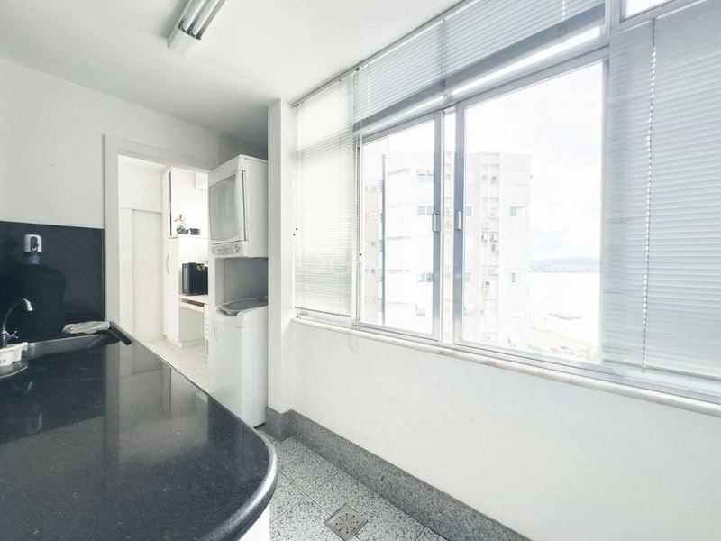 Apartamento na Beira Mar com 3 dormitórios, sendo 1 suítes e 1 vaga: 14ª foto da galeria de imagens do imóvel