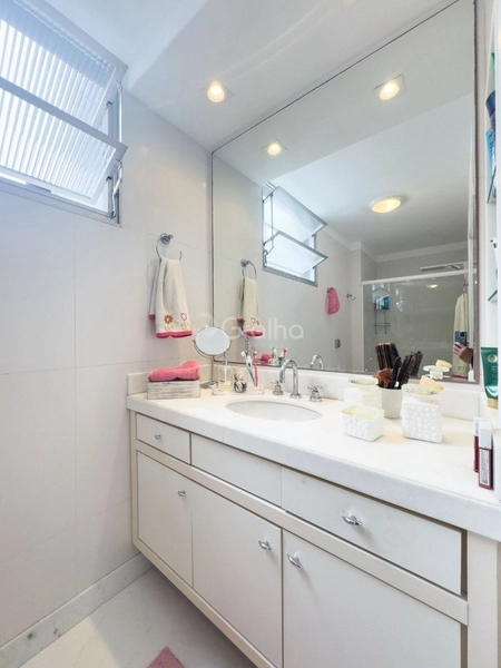 Apartamento na Beira Mar com 3 dormitórios, sendo 1 suítes e 1 vaga: 21ª foto da galeria de imagens do imóvel