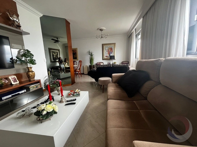 Apartamento na Beira Mar com 4 dormitórios, sendo 1 suítes e 2 vagas: 5ª foto da galeria de imagens do imóvel