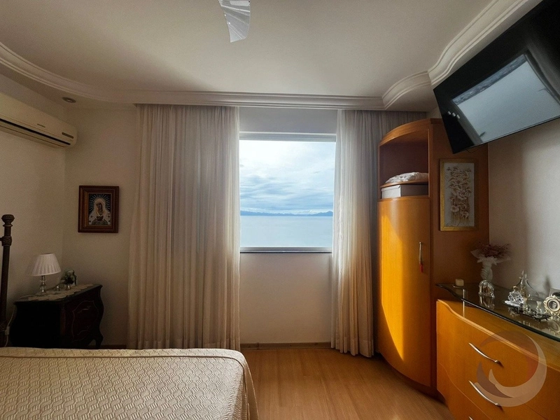 Apartamento na Beira Mar com 4 dormitórios, sendo 1 suítes e 2 vagas: 11ª foto da galeria de imagens do imóvel