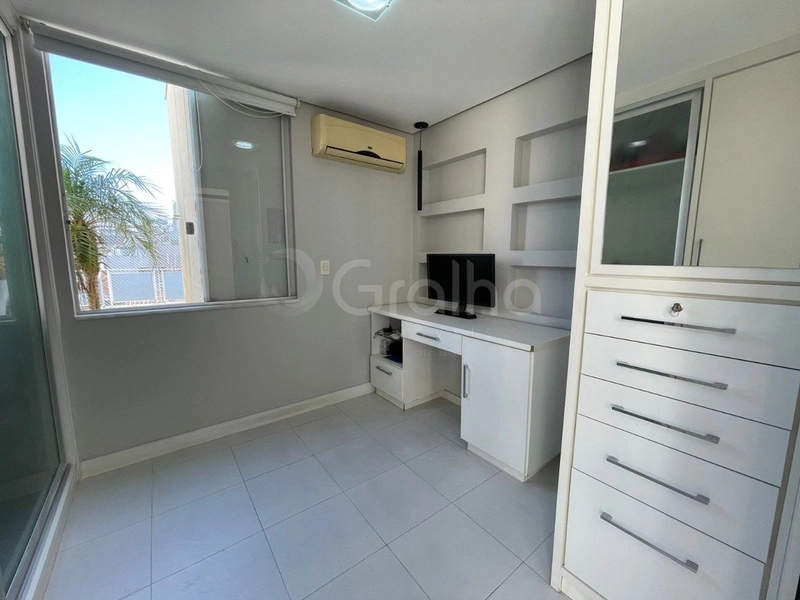 Cobertura em Coqueiros duplex com 3 dormitórios, sendo 1 suíte: 19ª foto da galeria de imagens do imóvel