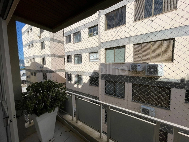 Cobertura em Coqueiros duplex com 3 dormitórios, sendo 1 suíte: 16ª foto da galeria de imagens do imóvel