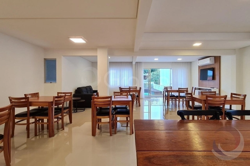 Cobertura em Coqueiros duplex com 3 dormitórios, sendo 1 suíte: 32ª foto da galeria de imagens do imóvel