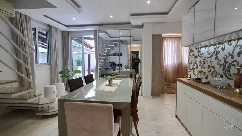 Apartamento Duplex no Centro  com 4 dormitórios 2 suíte e 2 vagas: 5ª foto da galeria de imagens do imóvel