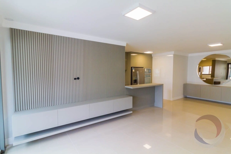 Apartamento na Beira Mar com 3 dormitórios, sendo 3 suítes, 2 vagas: 3ª foto da galeria de imagens do imóvel