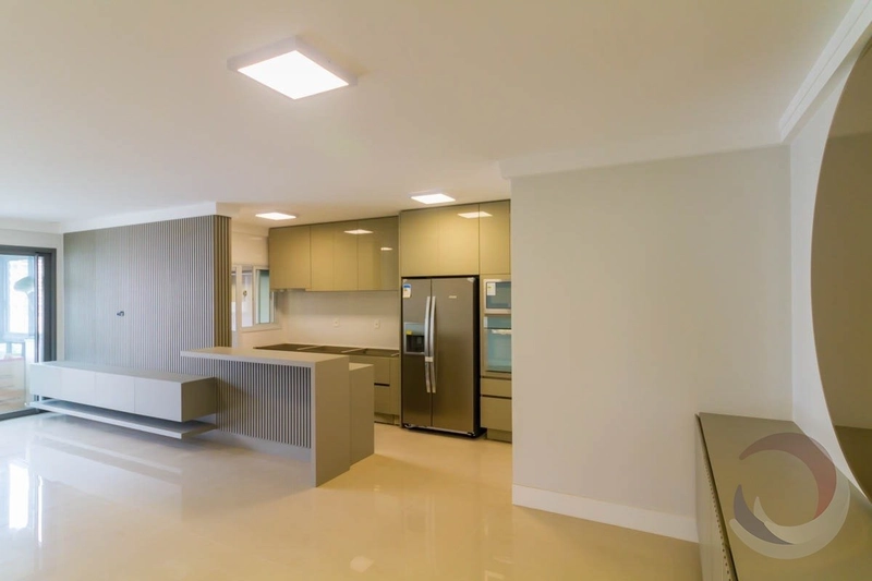 Apartamento na Beira Mar com 3 dormitórios, sendo 3 suítes, 2 vagas: 7ª foto da galeria de imagens do imóvel