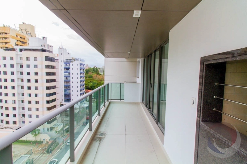Apartamento na Beira Mar com 3 dormitórios, sendo 3 suítes, 2 vagas: 11ª foto da galeria de imagens do imóvel