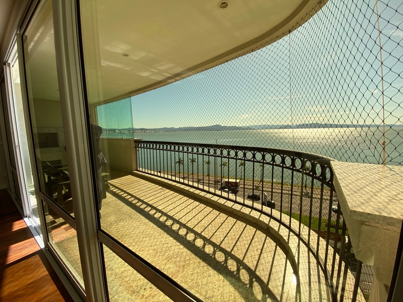 Apartamento na Beira Mar com 4 suítes com closet e hidromassagem 316m: 2ª foto da galeria de imagens do imóvel