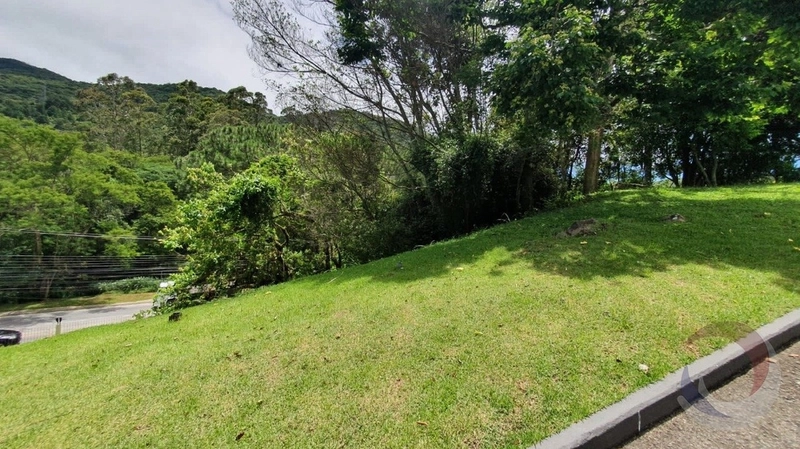 Terreno em condomínio fechado no Itacurubi com 842 m²: 5ª foto da galeria de imagens do imóvel