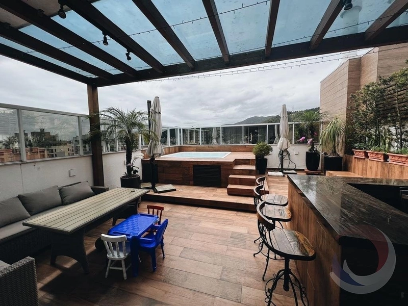 Cobertura no Córrego Grande, com 02 dormitórios 2 suítes 2 vagas 317m²: 4ª foto da galeria de imagens do imóvel
