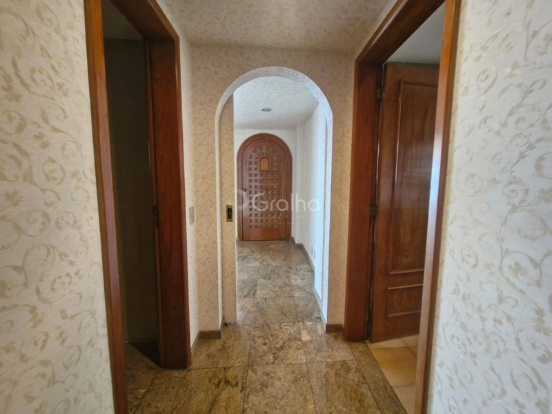 Apartamento na Beira Mar com 4 dormitórios, sendo 2 suítes e 2 vagas: 14ª foto da galeria de imagens do imóvel