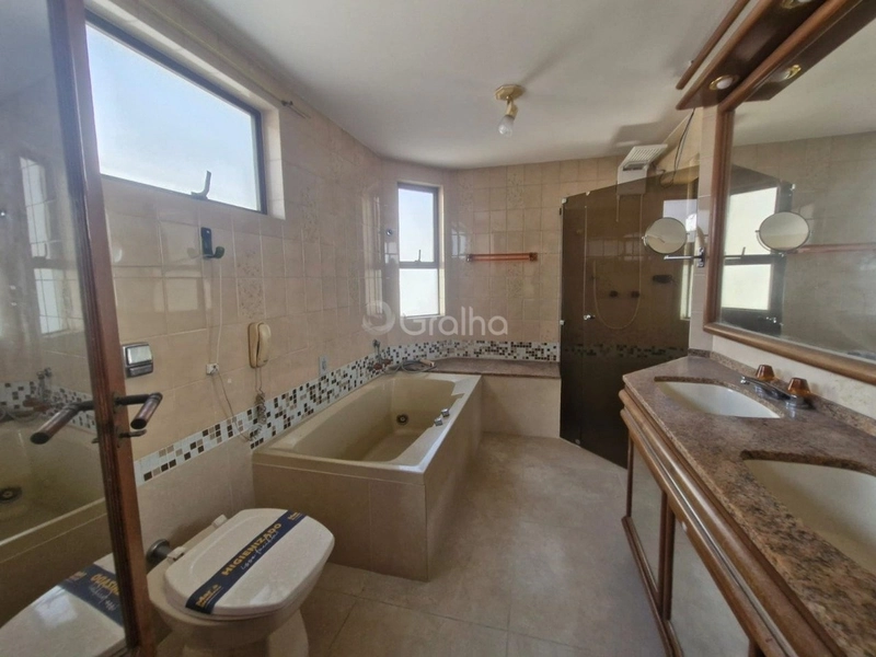 Apartamento na Beira Mar com 4 dormitórios, sendo 2 suítes e 2 vagas: 26ª foto da galeria de imagens do imóvel