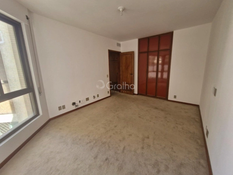 Apartamento na Beira Mar com 4 dormitórios, sendo 2 suítes e 2 vagas: 19ª foto da galeria de imagens do imóvel