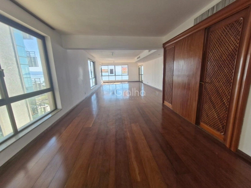 Apartamento na Beira Mar com 4 dormitórios, sendo 2 suítes e 2 vagas: 4ª foto da galeria de imagens do imóvel