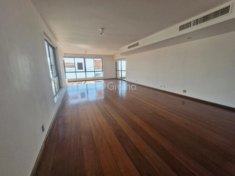 Apartamento na Beira Mar com 4 dormitórios, sendo 2 suítes e 2 vagas: 7ª foto da galeria de imagens do imóvel