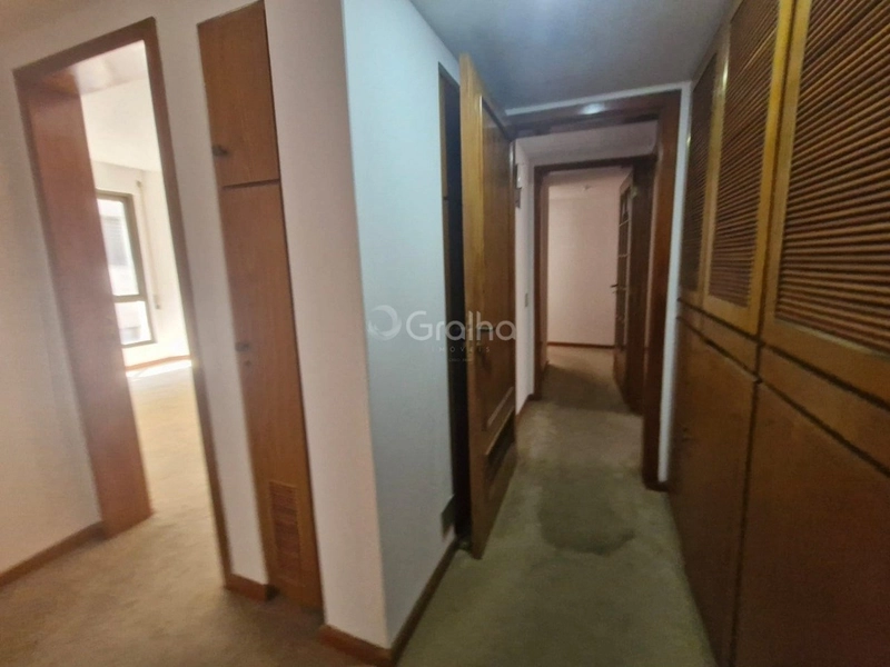 Apartamento na Beira Mar com 4 dormitórios, sendo 2 suítes e 2 vagas: 15ª foto da galeria de imagens do imóvel