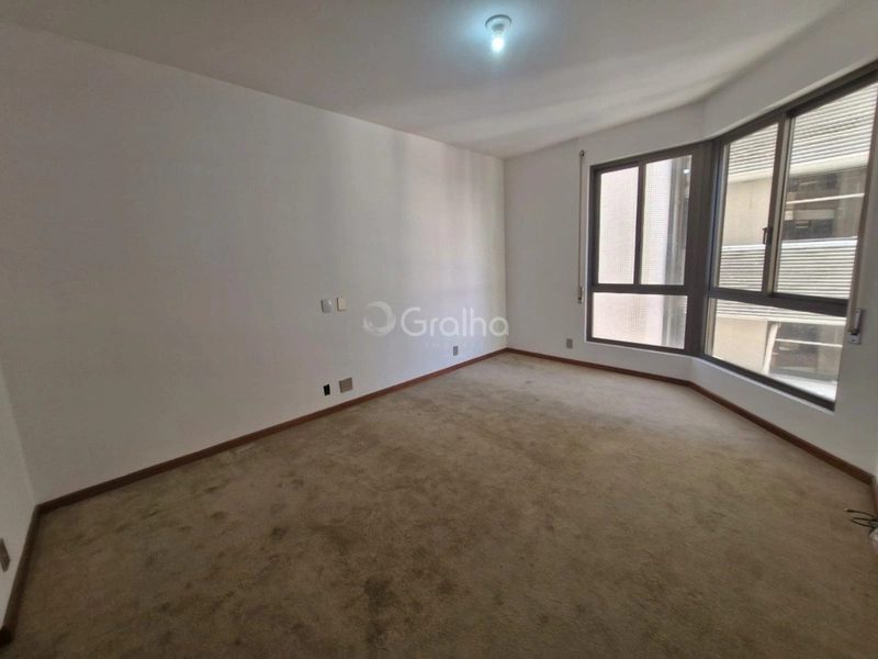 Apartamento na Beira Mar com 4 dormitórios, sendo 2 suítes e 2 vagas: 20ª foto da galeria de imagens do imóvel