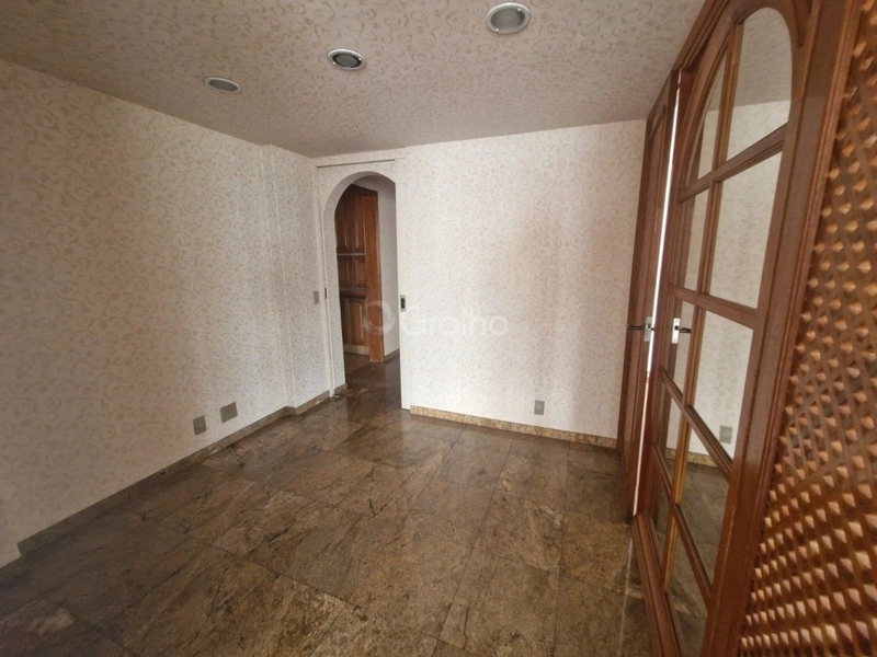 Apartamento na Beira Mar com 4 dormitórios, sendo 2 suítes e 2 vagas: 18ª foto da galeria de imagens do imóvel