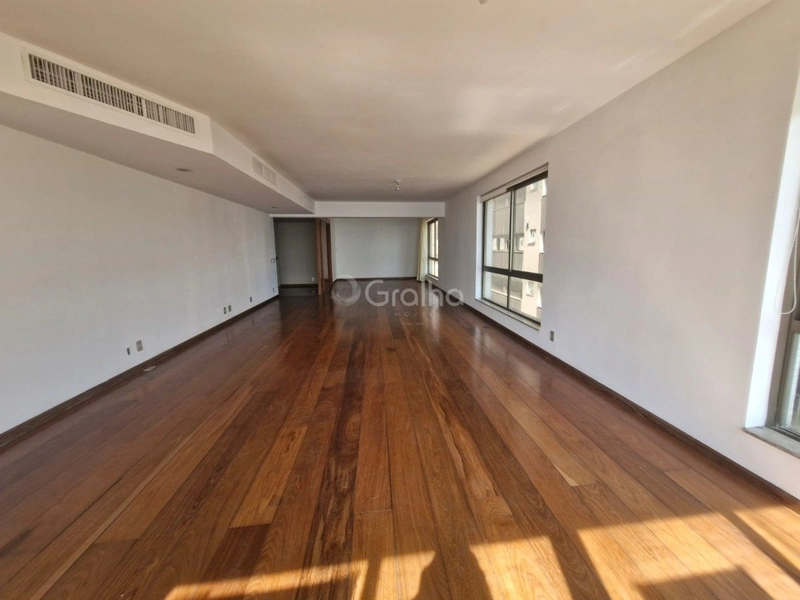 Apartamento na Beira Mar com 4 dormitórios, sendo 2 suítes e 2 vagas: 8ª foto da galeria de imagens do imóvel