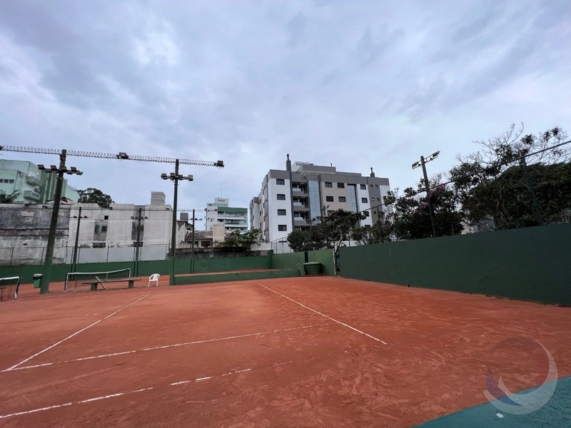 Casa Residencial com 5 dormitórios, sendo 1 suíte: 18ª foto da galeria de imagens do imóvel