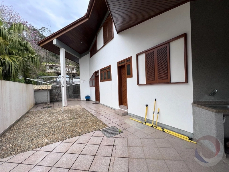 Casa Residencial com 5 dormitórios, sendo 1 suíte: 13ª foto da galeria de imagens do imóvel