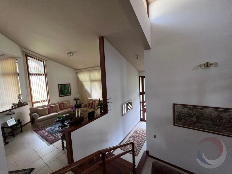 Casa Residencial com 5 dormitórios, sendo 1 suíte: 23ª foto da galeria de imagens do imóvel