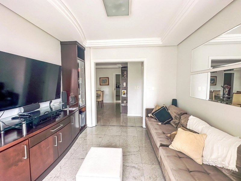 apartamento no centro com 3 dormitórios 2 suítes e 2 vagas: 3ª foto da galeria de imagens do imóvel