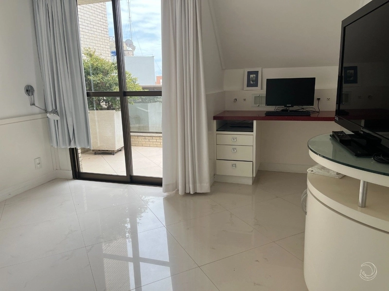 Cobertura Duplex no centro com 4 dormitórios 3 suítes e 3 vagas: 16ª foto da galeria de imagens do imóvel