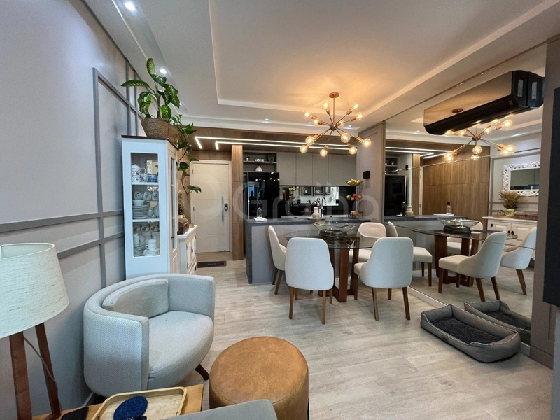 Apartamento no Itacorubi com 2 dormitórios, sendo 1 suíte com 2 vagas: 2ª foto da galeria de imagens do imóvel