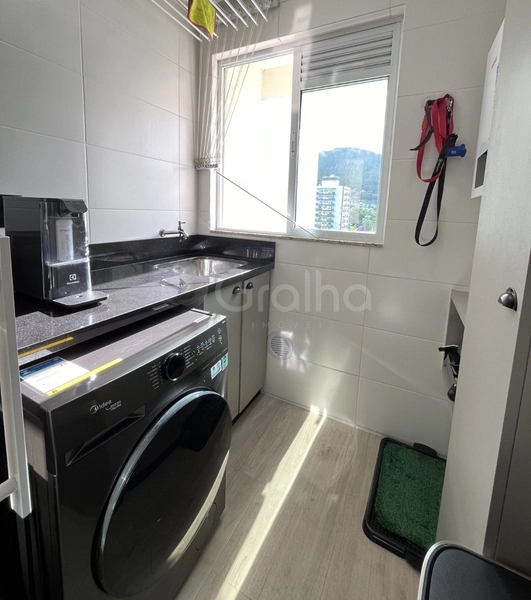 Apartamento no Itacorubi com 2 dormitórios, sendo 1 suíte com 2 vagas: 16ª foto da galeria de imagens do imóvel