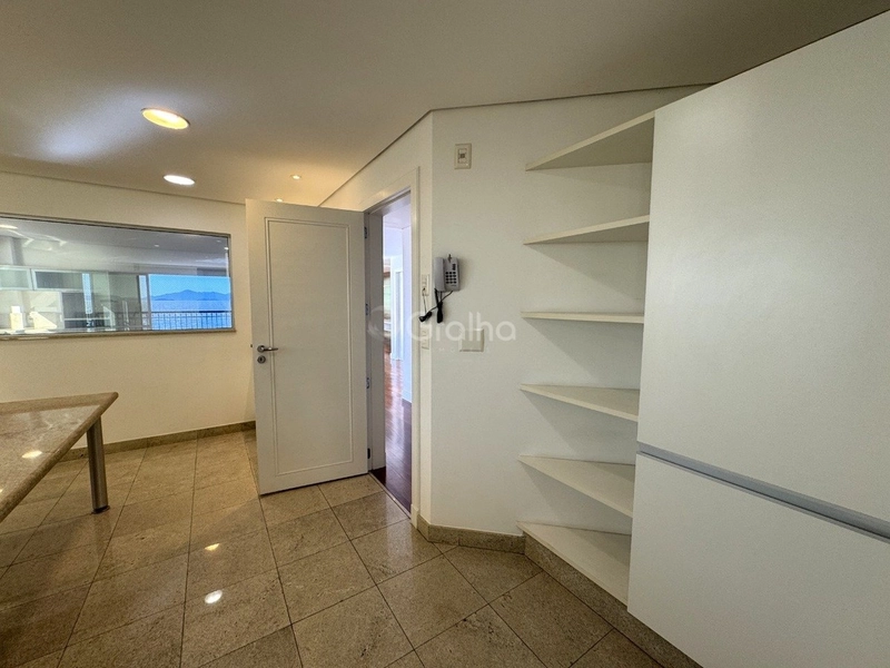 Apartamento na Beira Mar com 4 suítes com closet e hidromassagem 316m²: 27ª foto da galeria de imagens do imóvel