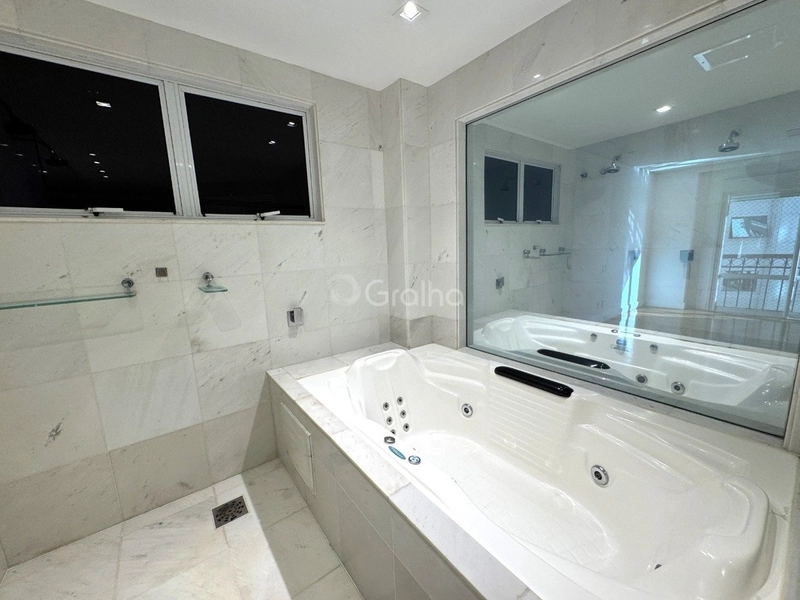 Apartamento na Beira Mar com 4 suítes com closet e hidromassagem 316m²: 55ª foto da galeria de imagens do imóvel