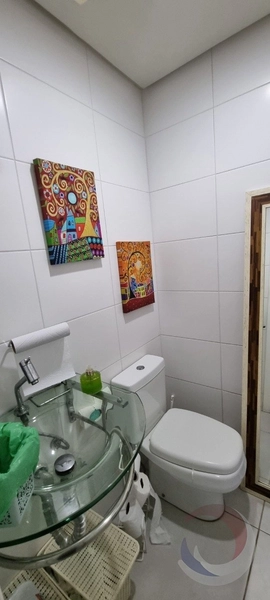 Apartamento em Coqueiros com 4 dormitórios, sendo 1 suíte e 2 vagas: 15ª foto da galeria de imagens do imóvel