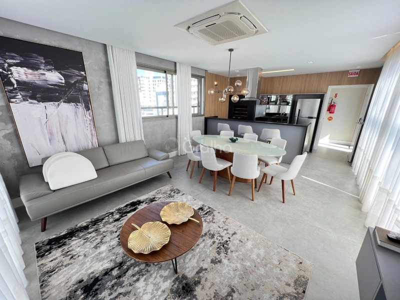 Apartamento no Centro com 3 dormitórios sendo 3 suítes e 2 vagas: 1ª foto da galeria de imagens do imóvel