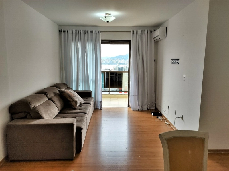 Apartamento em coqueiros com 03 dormitórios, sendo 01 suíte e 1 vaga: 4ª foto da galeria de imagens do imóvel