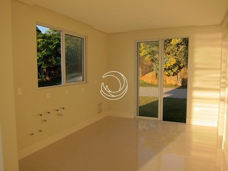 Casa residencial em Cacupe com 3 pavimentos, com 3 suítes 461 m²: 14ª foto da galeria de imagens do imóvel