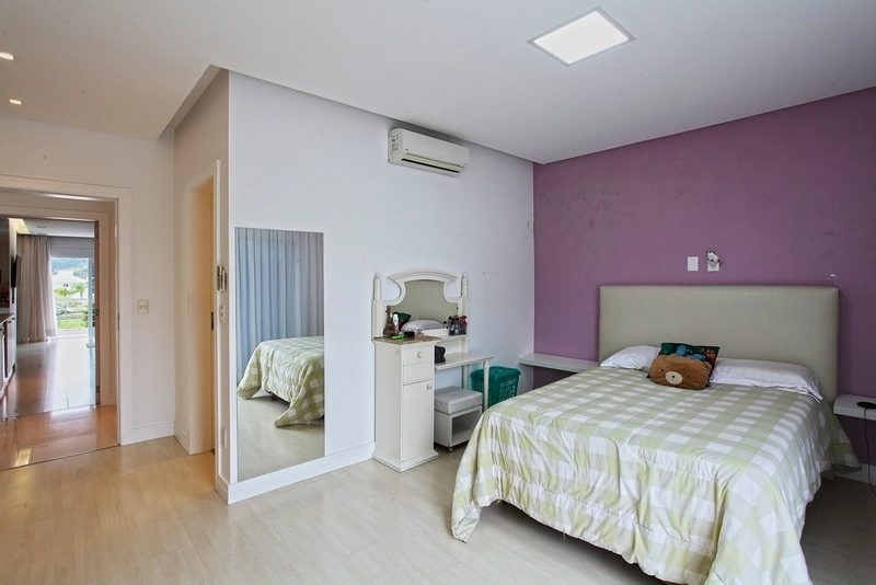 Casa residencial em Jurerê Internacional com 6 suítes e 4 vagas: 25ª foto da galeria de imagens do imóvel