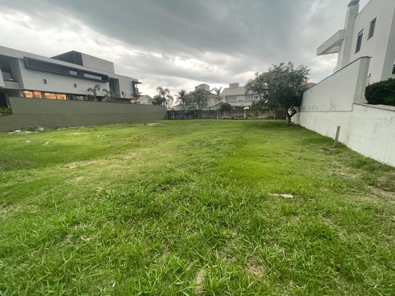 Terreno em Jurerê internacional com 1000 m² em condomínio fechado: 2ª foto da galeria de imagens do imóvel