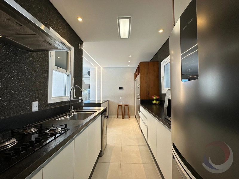 casa em Jurerê Internacional com 3 dormitórios 2 suítes - 330m²: 28ª foto da galeria de imagens do imóvel