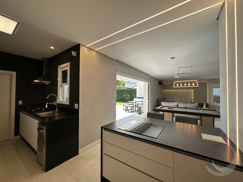 casa em Jurerê Internacional com 3 dormitórios 2 suítes - 330m²: 19ª foto da galeria de imagens do imóvel