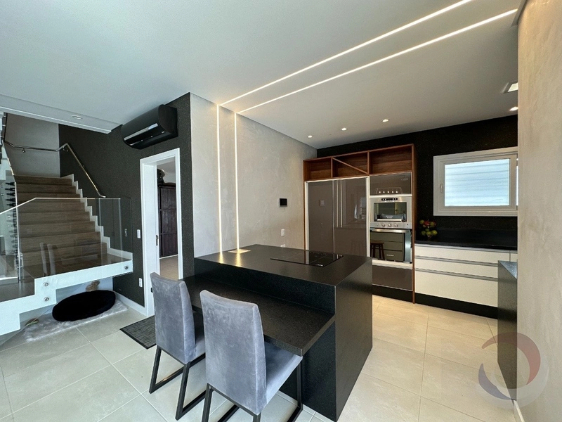 casa em Jurerê Internacional com 3 dormitórios 2 suítes - 330m²: 24ª foto da galeria de imagens do imóvel