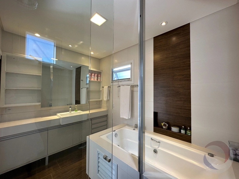 casa em Jurerê Internacional com 3 dormitórios 2 suítes - 330m²: 33ª foto da galeria de imagens do imóvel